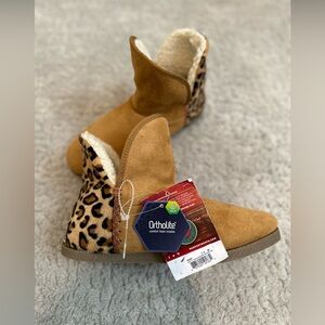 Rockport Women's Suede Leopard Cobb Hill Veda Slipper Boot Size 7.5 US NWT